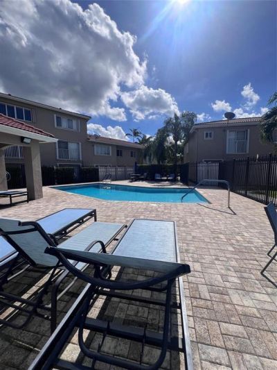 167 Riviera Circle, Weston, FL 33326 Photo