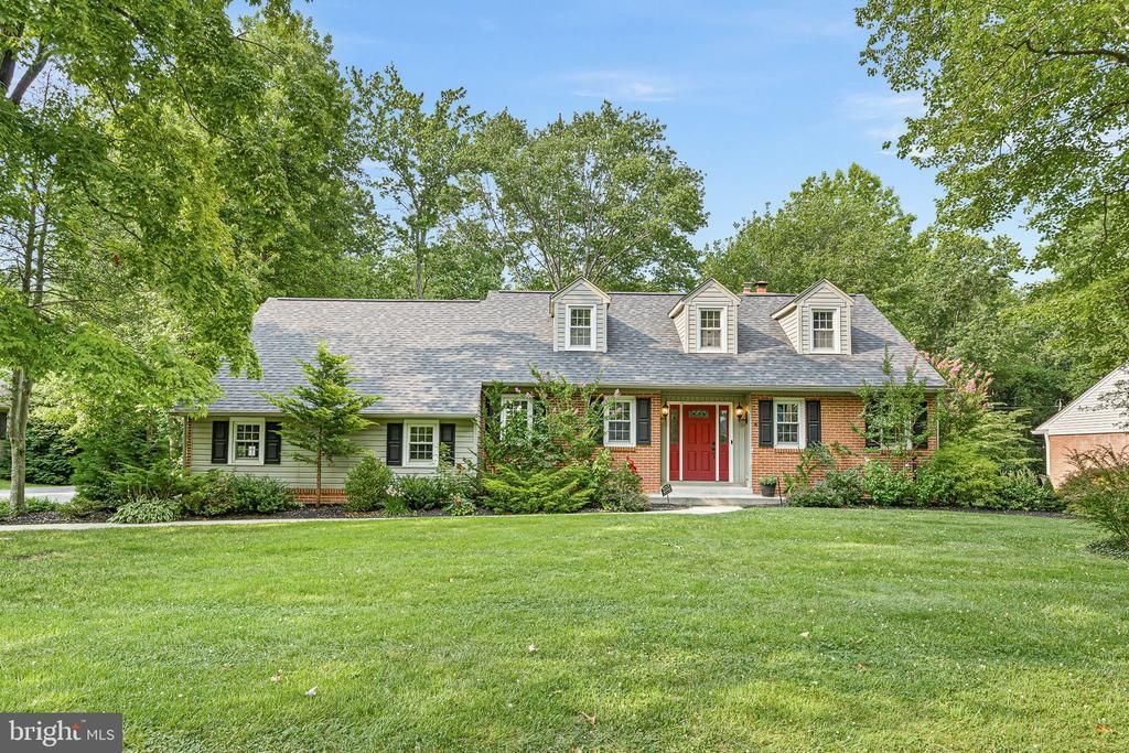 2533 Deepwood Drive, Wilmington, DE 19810 Main Photo