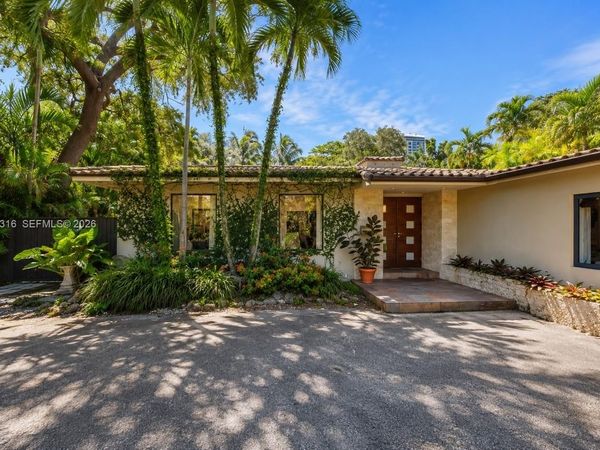 560 Sabal Palm Rd , Miami, FL 33137