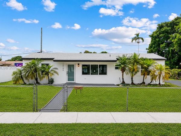 16100 NW 28th Ct , Miami Gardens, FL 33054