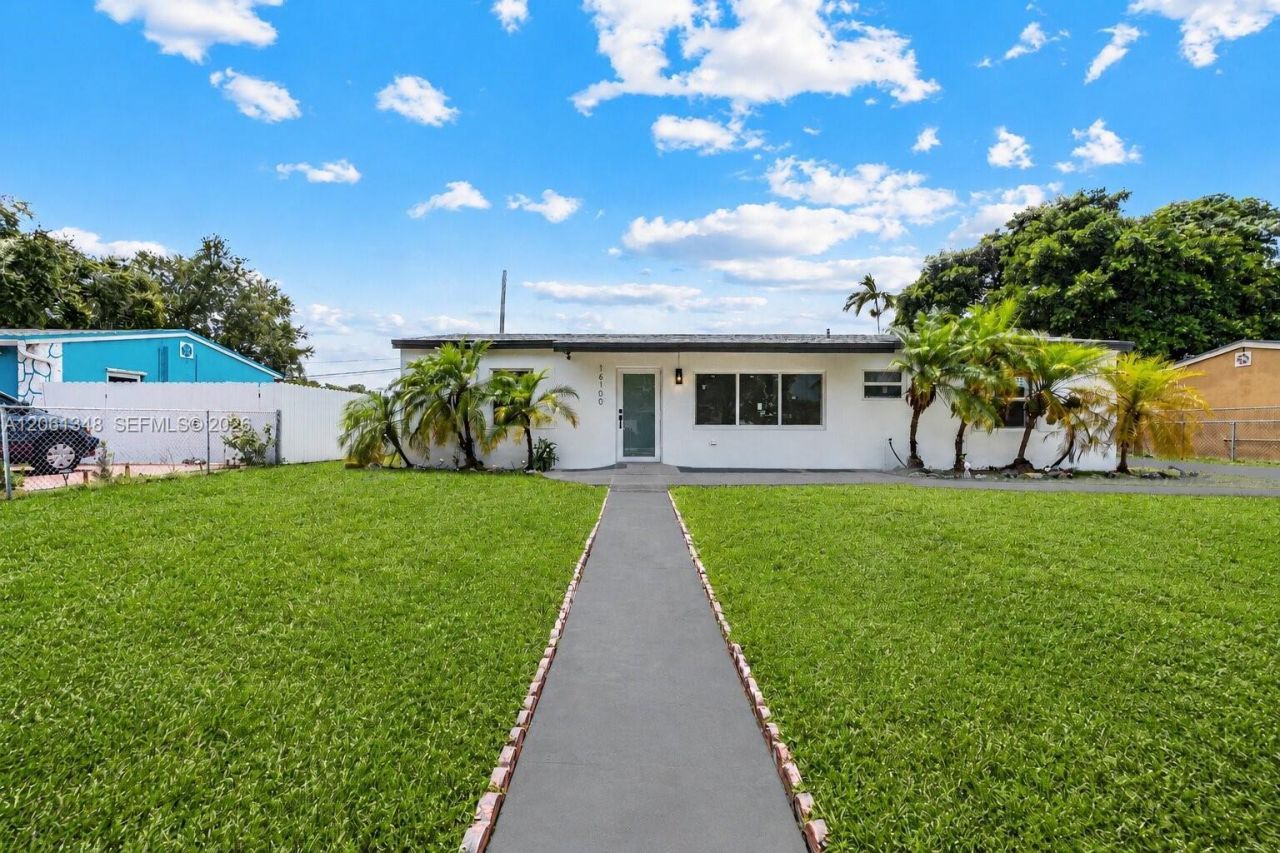 16100 NW 28th Ct, Miami Gardens, FL 33054 Photo