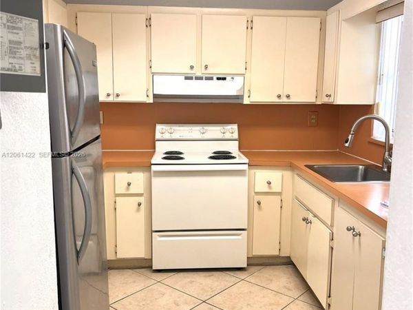 401 NW 72ND AVE , Unit 304B, Miami, FL 33126
