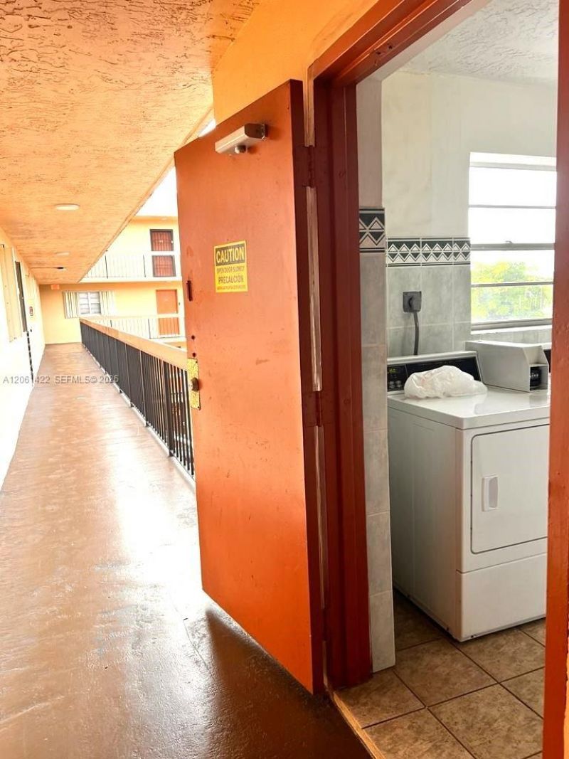 401 NW 72nd Ave , Unit 304B, Miami, FL 33126 Photo