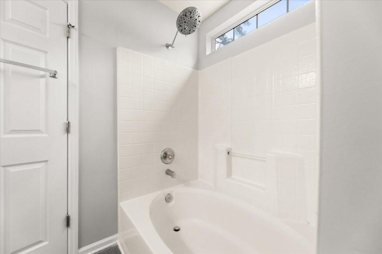 1201 Grasswind Drive Photo 20