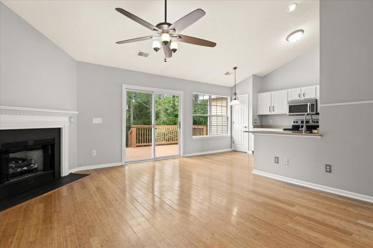 1201 Grasswind Drive Photo 8