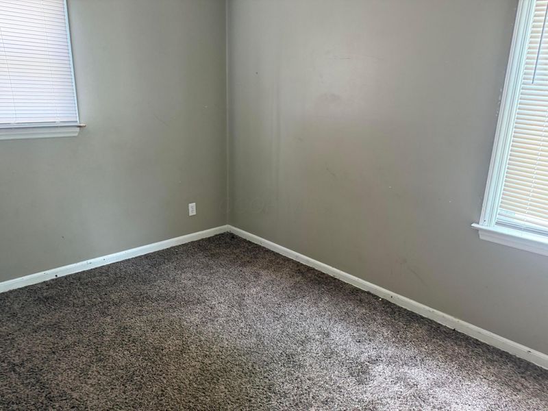 584 S Ashburton Road , Columbus, OH 43213 Photo 13
