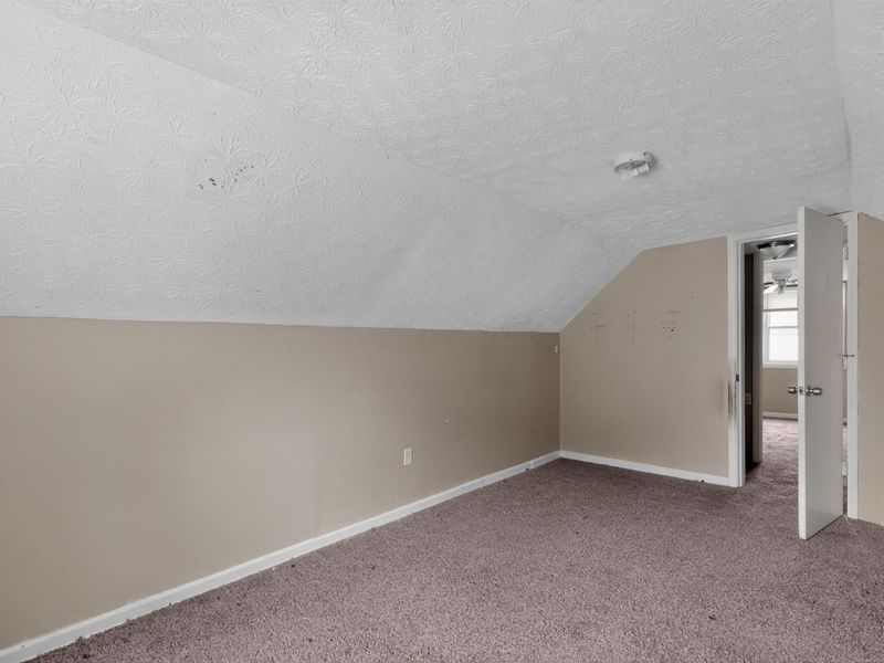 584 S Ashburton Road, Columbus, OH 43213 Photo 13