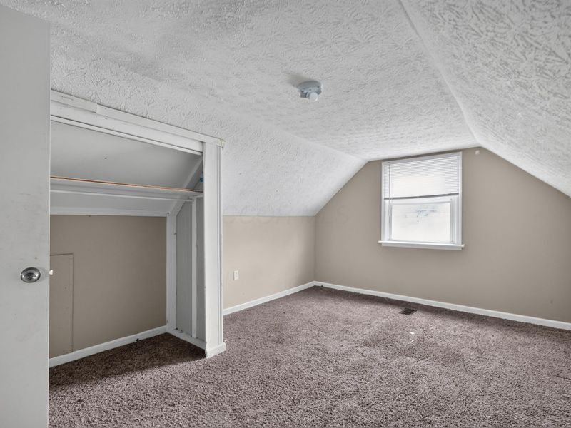 584 S Ashburton Road, Columbus, OH 43213 Photo 14