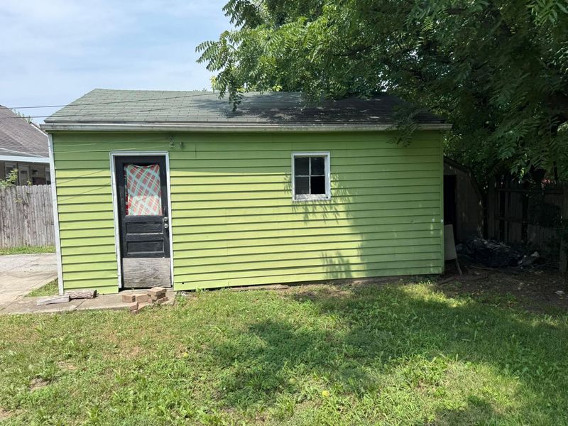 584 S Ashburton Road , Columbus, OH 43213 Photo 15