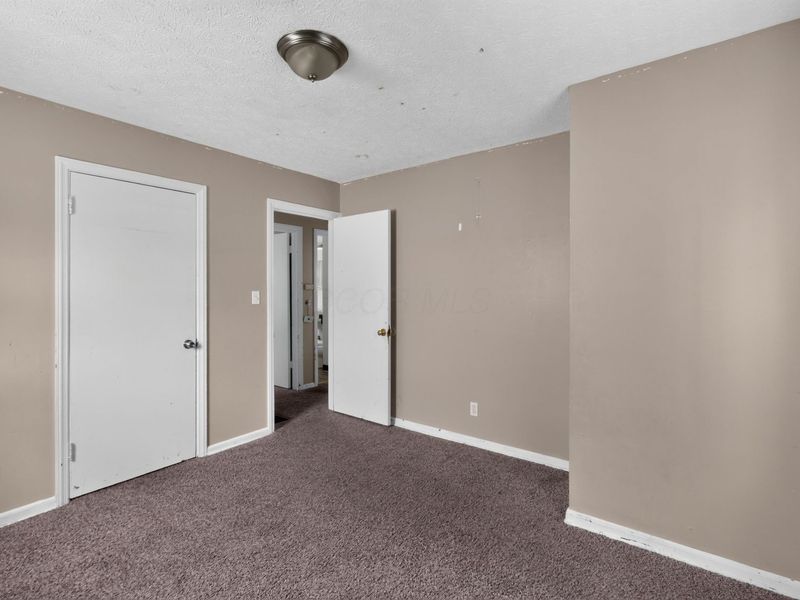 584 S Ashburton Road, Columbus, OH 43213 Photo 17