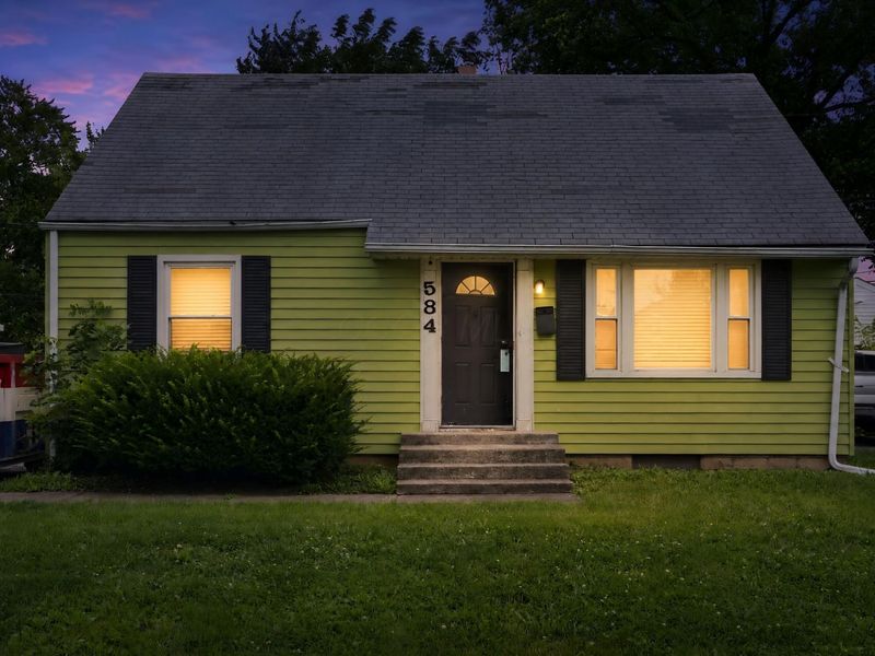 584 S Ashburton Road, Columbus, OH 43213 Photo 2