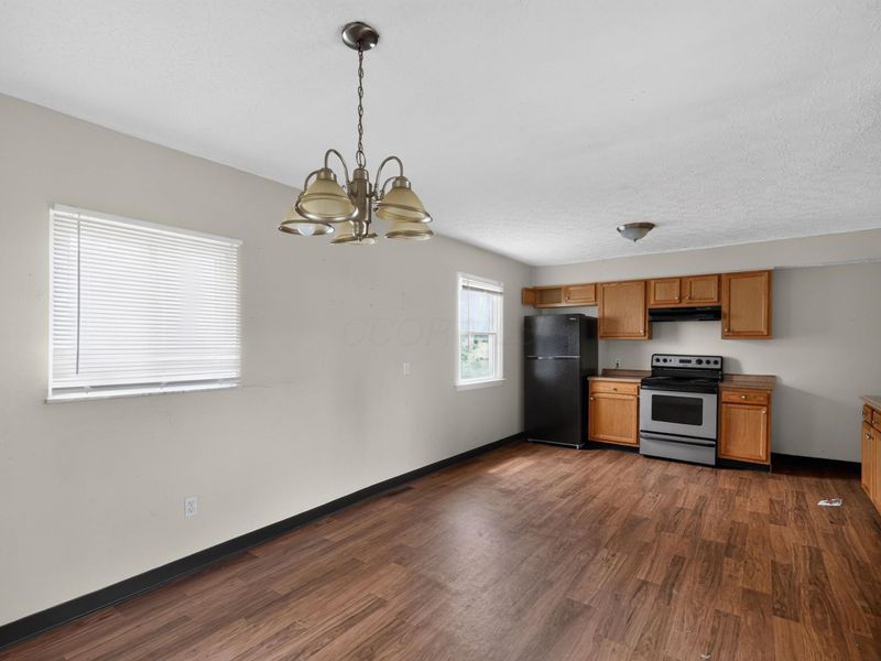 584 S Ashburton Road, Columbus, OH 43213 Photo 9