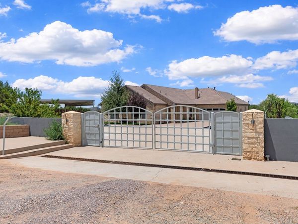33 N. Estrellas Road , Santa Fe, NM 87507