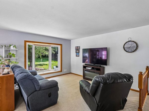 8839 Woodmayr Circle, Norwalk, IA 50211