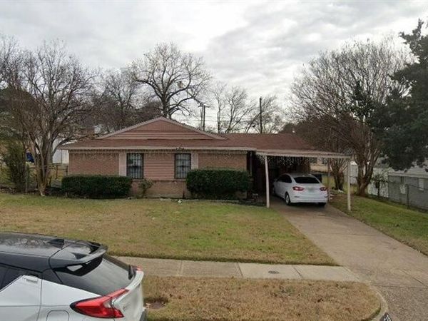 3618 Golden Hills Drive , Dallas, TX 75241
