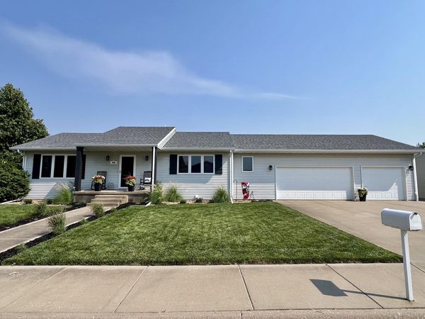 908 Winchester Drive, Pierre, SD 57501