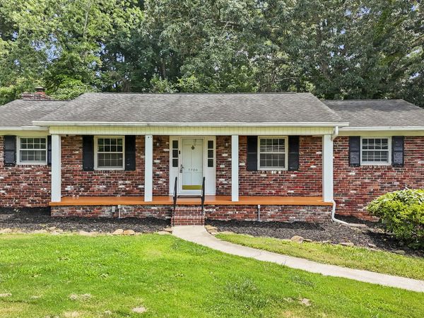 7720 Devonshire Drive, Knoxville, TN 37919