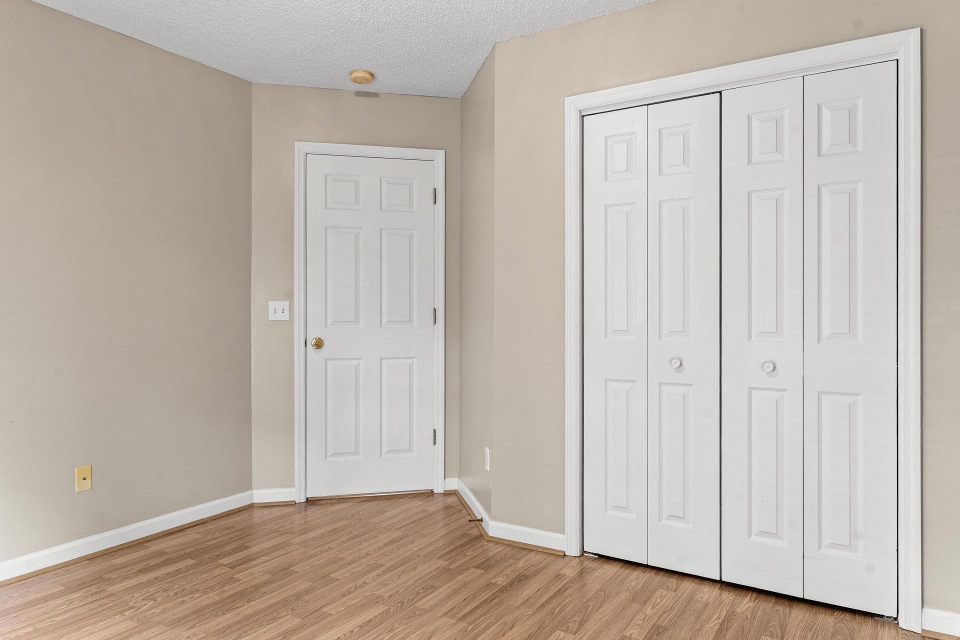 1040 Raysor Street Photo 17