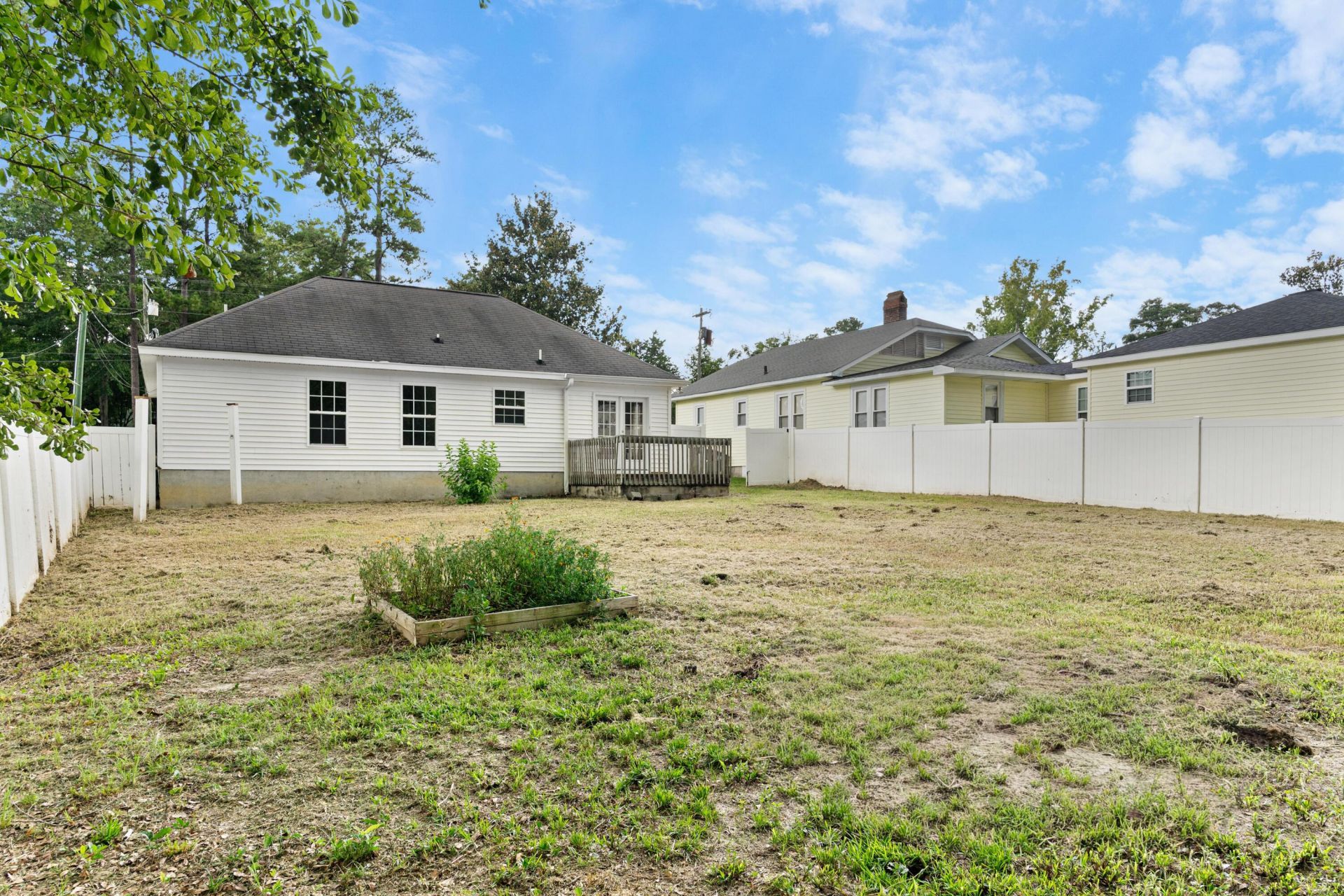 1040 Raysor Street Photo 22