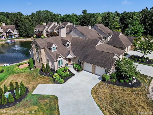 18012 Blue Heron Pointe Drive, Northville Township, Mi 48168