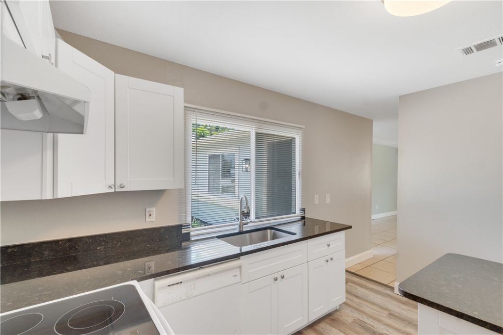 261 Mensh Avenue, Sebastian, FL 32958 Photo