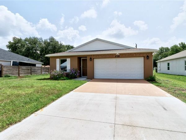 8756 103rd Avenue, Vero Beach, FL 32967