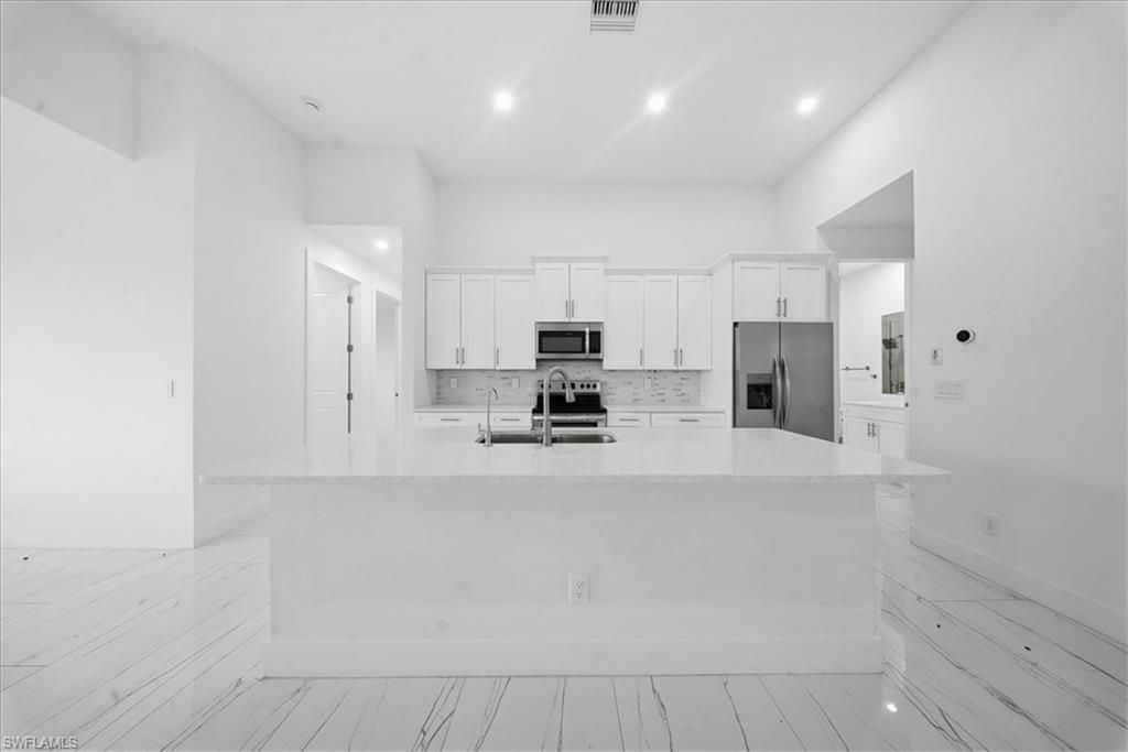 1124 NE 35th Ln , Cape Coral, FL 33909 Photo