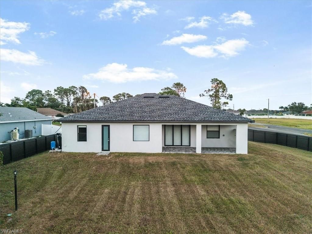 1124 NE 35th Ln , Cape Coral, FL 33909 Photo