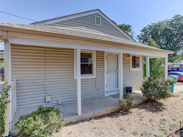 805 Kingston Street , Aurora, CO 80010