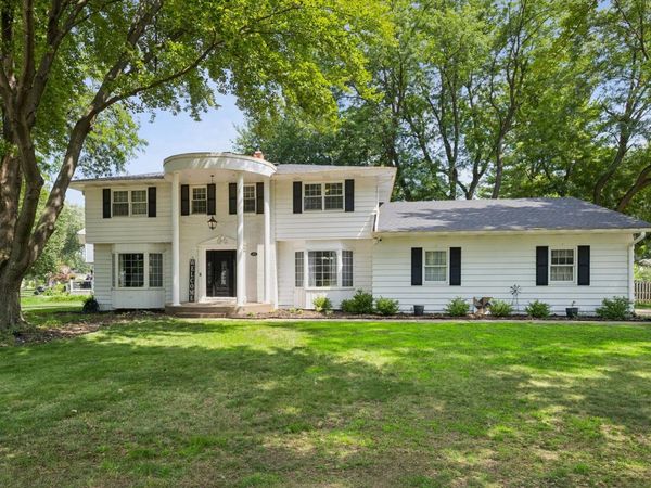 4429 Belle Avenue , Davenport, IA 52807