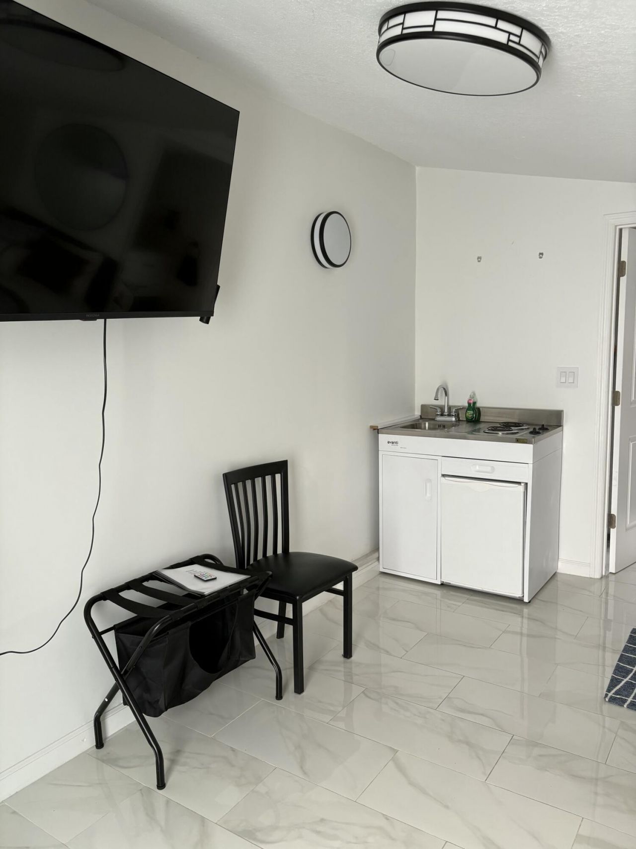 2816 NW 7th Street, Fort Lauderdale, FL 33311 Photo