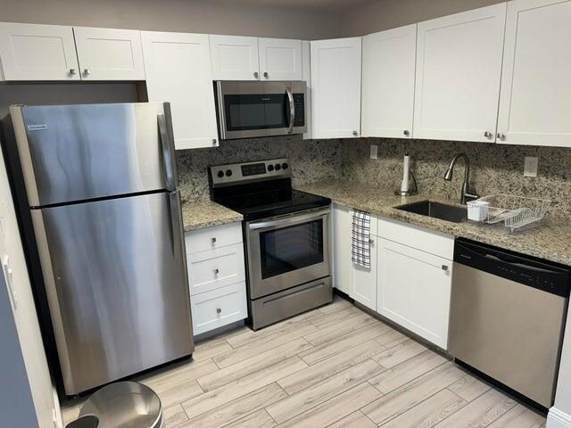 127 Flanders C, Unit C, Delray Beach, FL 33484 Photo