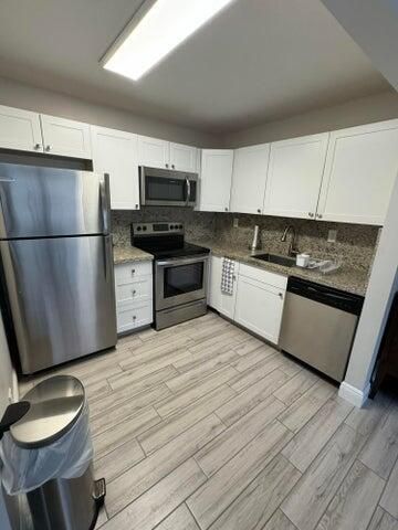 127 Flanders C, Unit C, Delray Beach, FL 33484 Photo