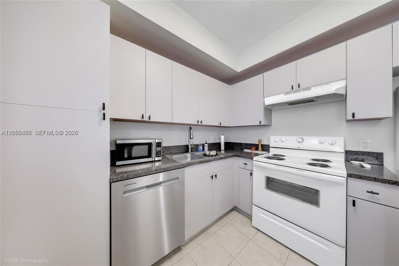 115 SW 11th St , Unit 505, Miami, FL 33130 Photo