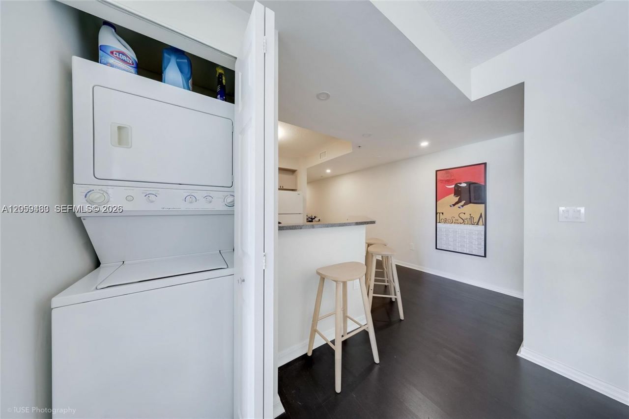 115 SW 11th St , Unit 505, Miami, FL 33130 Photo