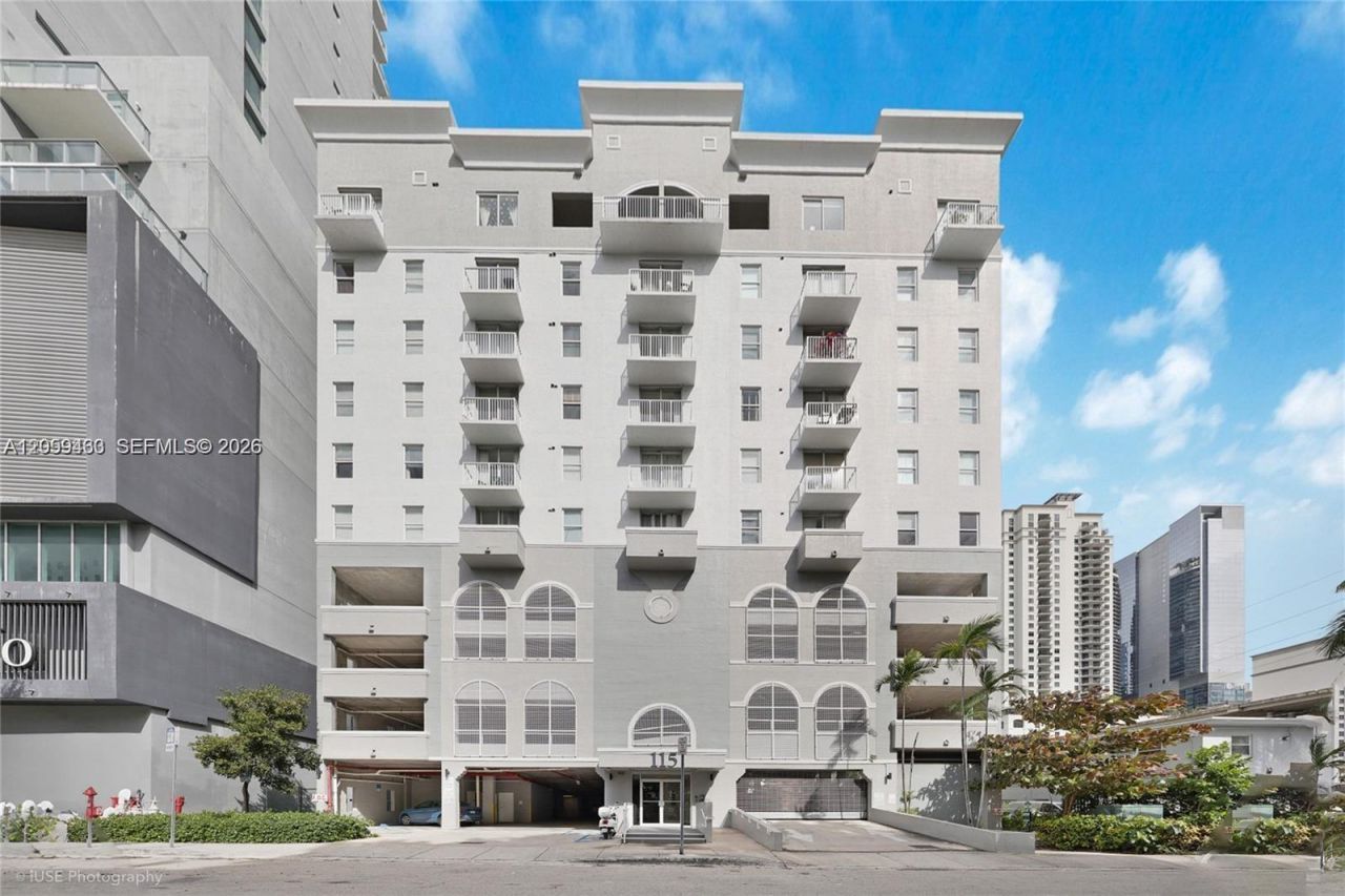 115 SW 11th St , Unit 505, Miami, FL 33130 Photo
