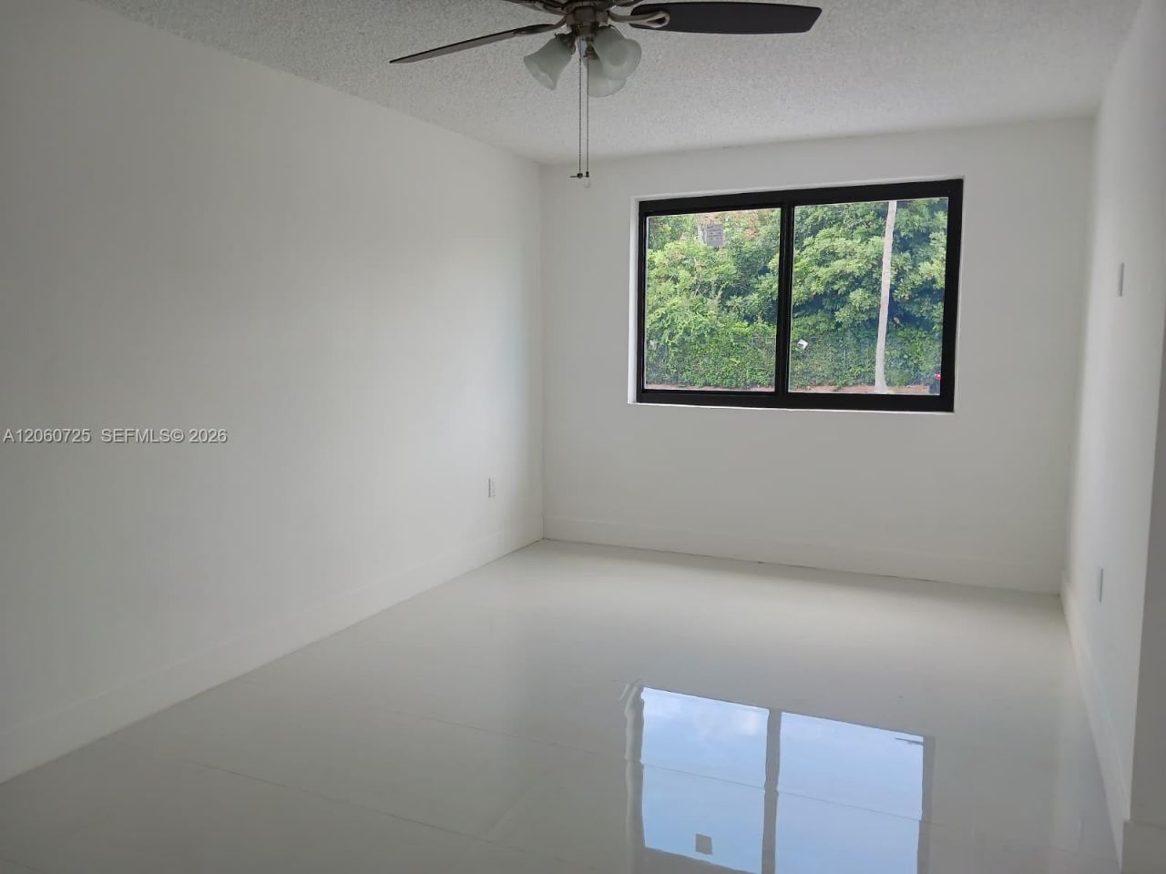 1480 NE 157th St, North Miami Beach, FL 33162 Photo