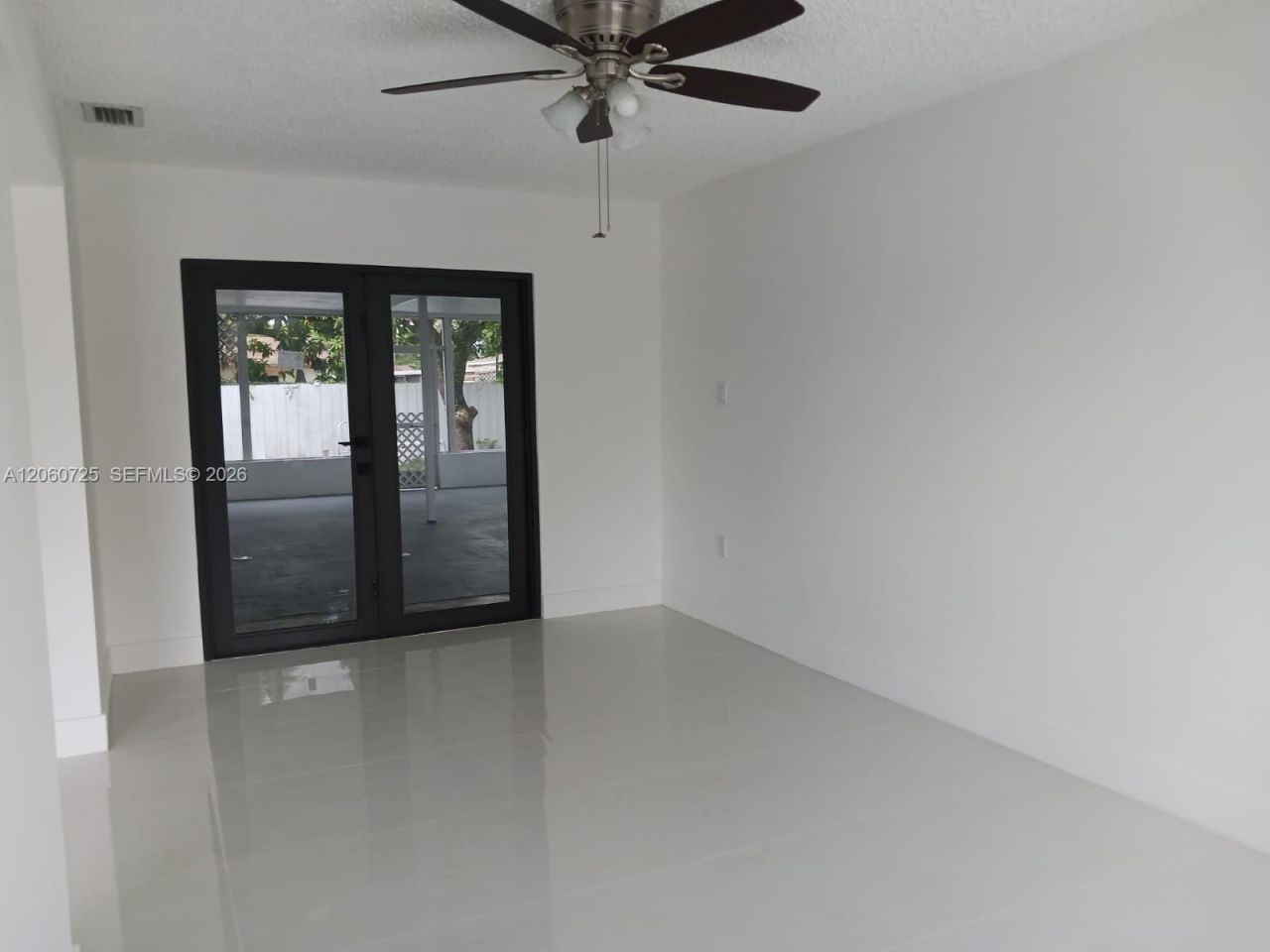 1480 NE 157th St, North Miami Beach, FL 33162 Photo