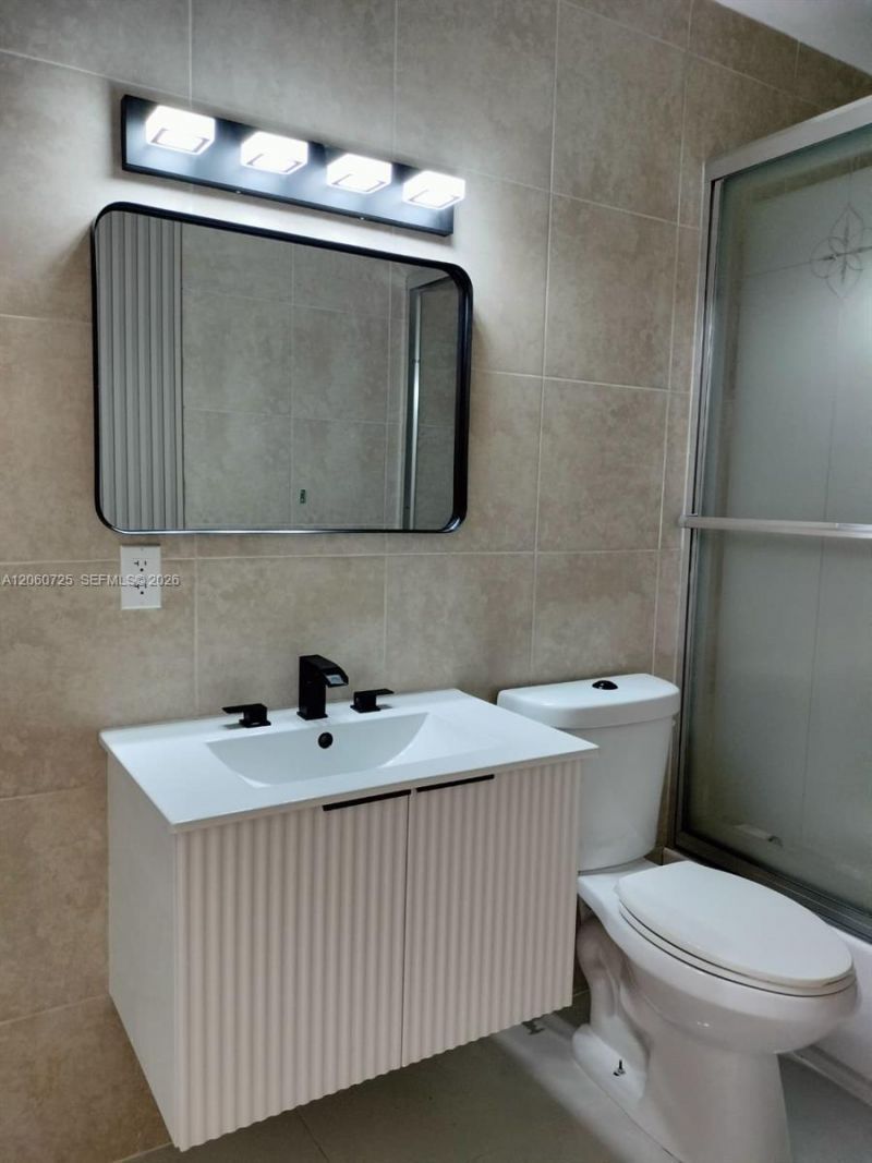 1480 NE 157th St, North Miami Beach, FL 33162 Photo