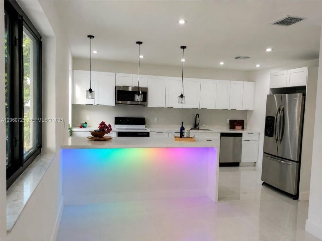 1480 NE 157th St, North Miami Beach, FL 33162 Photo