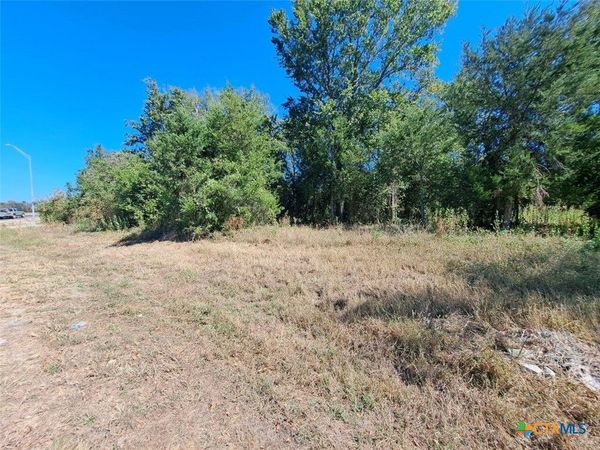 6077 US-77 Highway , Rockdale, TX 76567