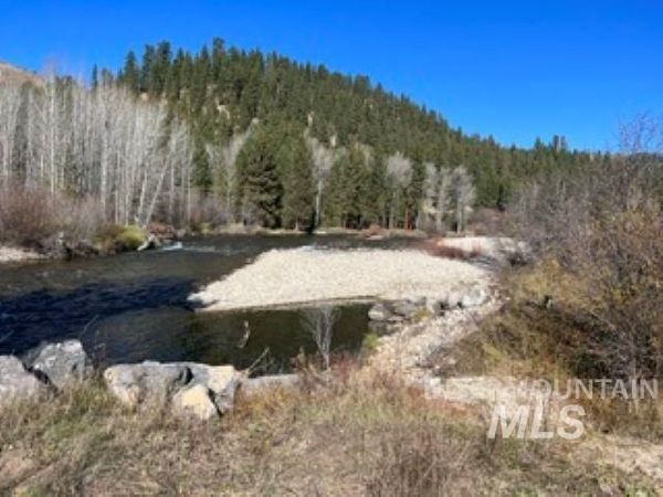 1234 TBD Wilderness Ln, Featherville, ID 83647