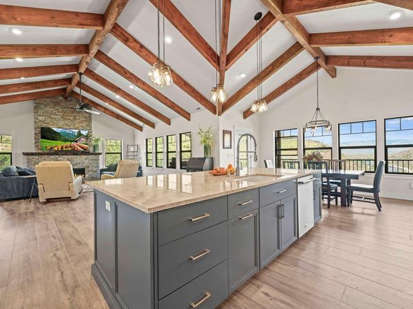42 Shoemaker Lane, Horseshoe Bend, ID 83629