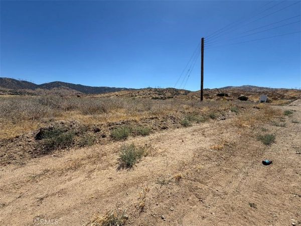 1600 Gazelle, Palmdale, CA 93551