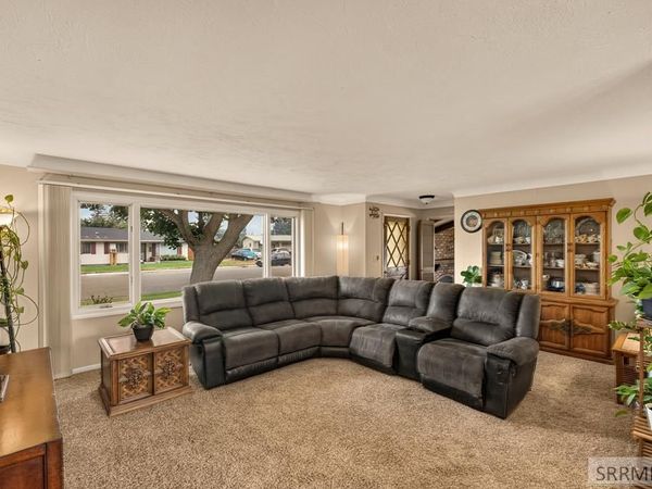 425 Horrocks Drive, BLACKFOOT, ID 83221