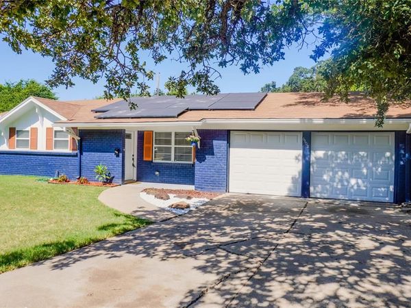 6608 Margaret Drive, Forest Hill, TX 76140
