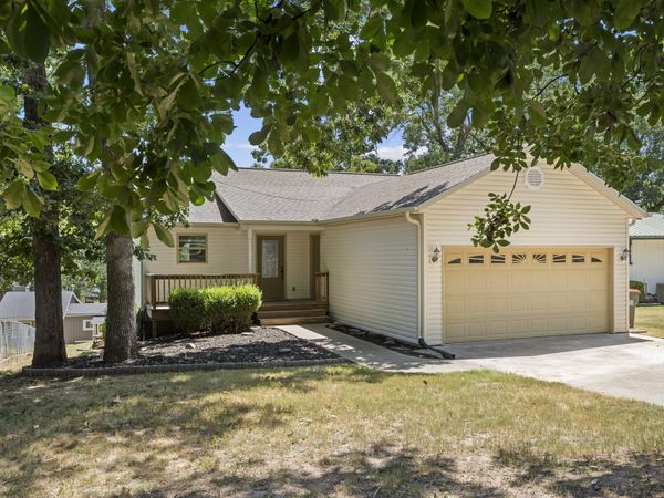 1317 Wood Street , Grove, OK 74344