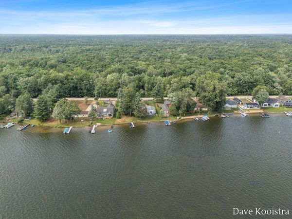 17281 E Suwanee Trail, Howard City, MI 49329