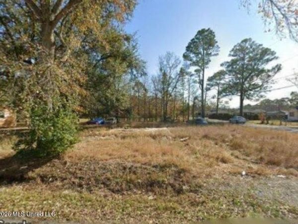 6600 Herring Avenue, Moss Point, MS 39563
