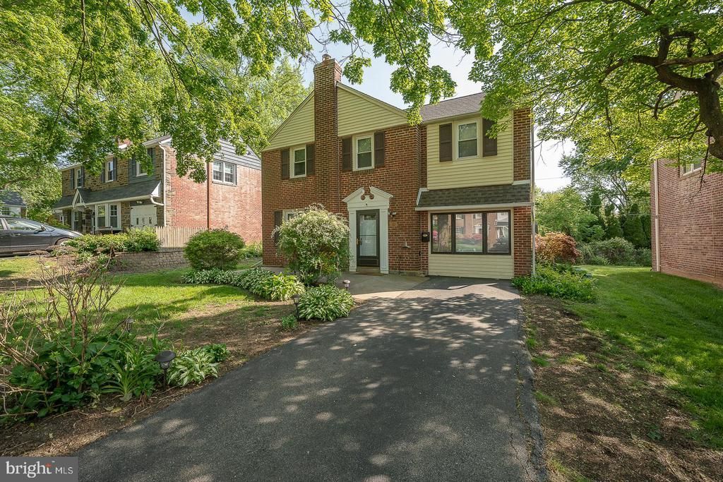 452 Rock Glen Drive, Wynnewood, PA 19096 Main Photo